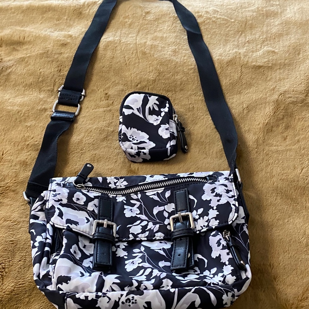 black & white nylon crossbody w/faux leather buckle details & change purse new